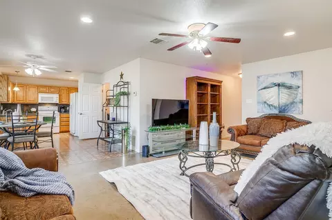 Living - 103 Grayson Dr, Itasca, TX 76055 photo 3 of 4