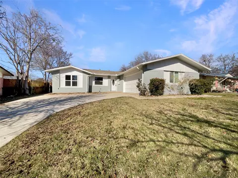 2731 Cartwright St, Irving, TX 75062