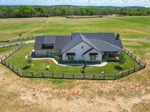 5255 Dennis Rd, Weatherford, TX 76087