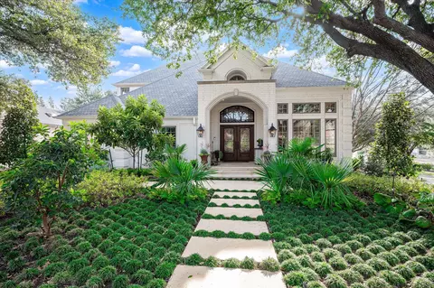 2112 Mossy Oak Dr, Irving, TX 75063