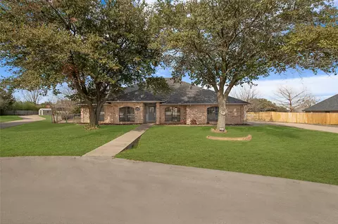 2812 Coventry Rd, Crowley, TX 76036