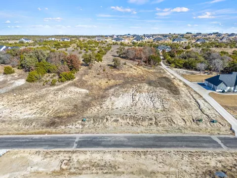 1031 Alicia Ct, Weatherford, TX 76087