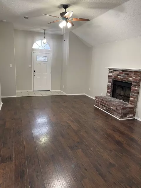 309 Toronto Cir, Glenn Heights, TX 75154