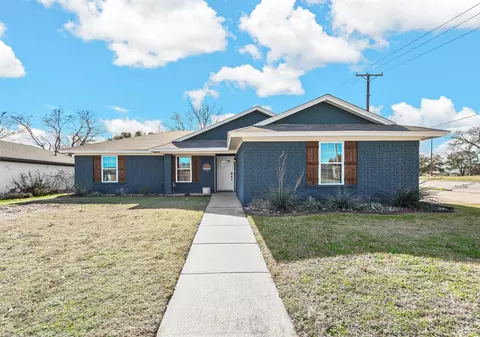 6400 Whitehurst Dr, Watauga, TX 76148