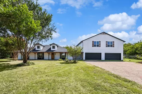 2517 Emerald Forest Dr, Burleson, TX 76028