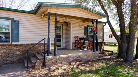 1404 S Bassett St, Eastland, TX 76448