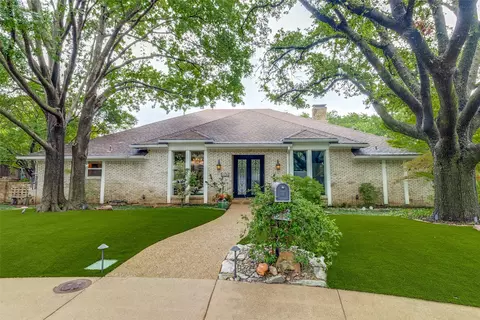 8826 Vista Oaks Cir, Dallas, TX 75243