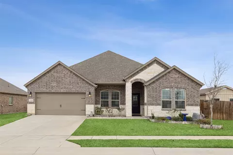 3402 Tunnel Ave, Aubrey, TX 76227