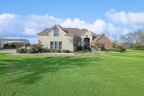 2000 Fairway Bend Dr, Haslet, TX 76052