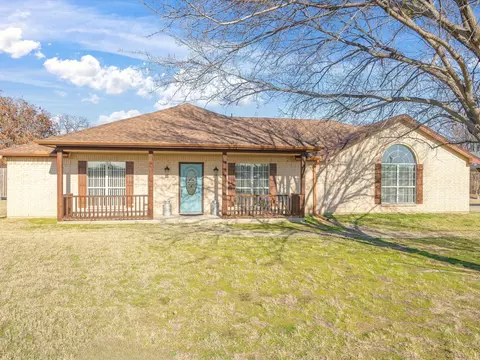 158 Roaring Springs Ct, Azle, TX 76020