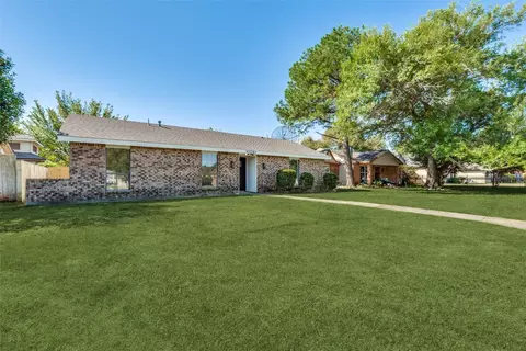 10330 Cricket Dr, Dallas, TX 75217