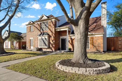 7409 Pacific Dr, Rowlett, TX 75088