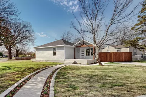 2825 S Montreal Ave, Dallas, TX 75224