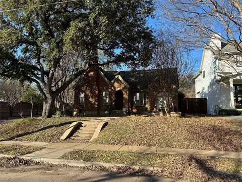 2948 Dyer St, University Park, TX 75205