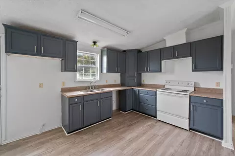3340 Knight St, Corsicana, TX 75110