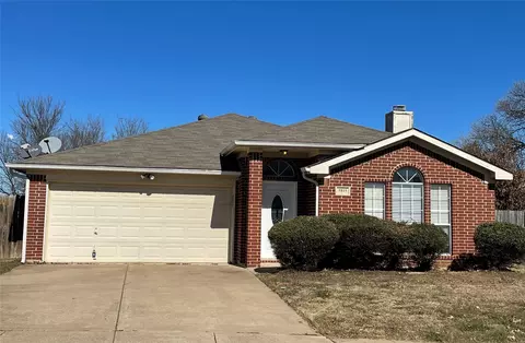 5815 Rock Meadow Trl, Arlington, TX 76017