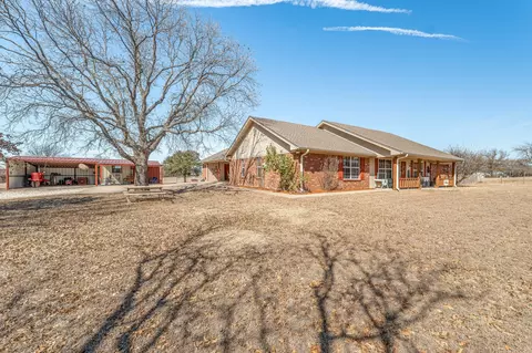 1410 Diana Ln, Stephenville, TX 76401