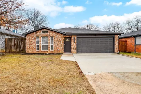 1117 Glen Creek Dr, Mansfield, TX 76063