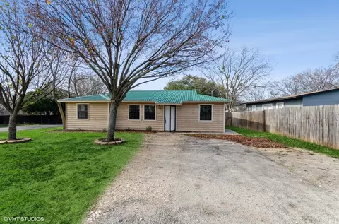 1801 N Colorado St, Decatur, TX 76234