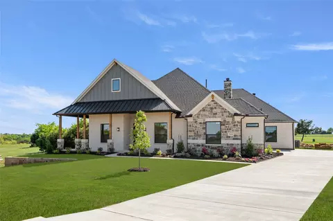 7433 S Aberdeen Dr, Cleburne, TX 76033