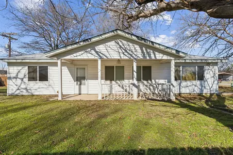 1721 Gale Dr, Pelican Bay, TX 76020
