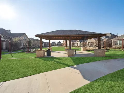 314 Park Dr, Euless, TX 76040 photo 23