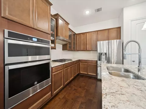 314 Park Dr, Euless, TX 76040 photo 8