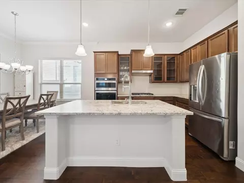314 Park Dr, Euless, TX 76040 photo 9