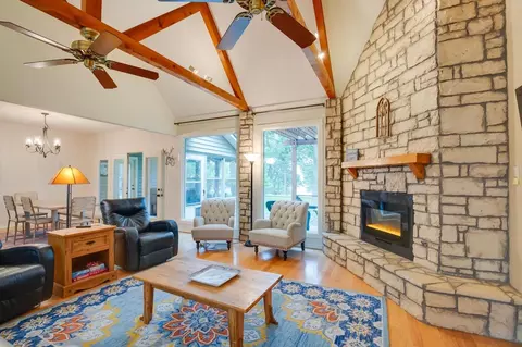 580 Rs County Road 3325 Rs County Rd, Emory, TX 75440