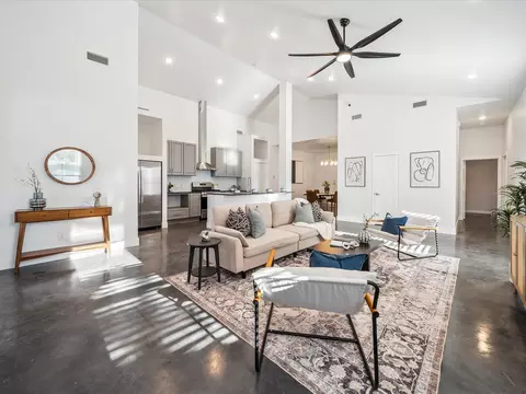 2210 Hooper St, Dallas, TX 75215