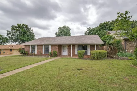 2408 Cherry Ln, Corinth, TX 76210