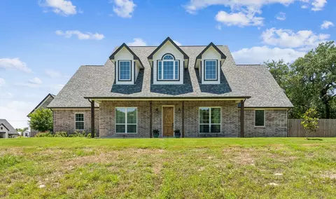 4012 Iron Horse Trl, Granbury, TX 76048