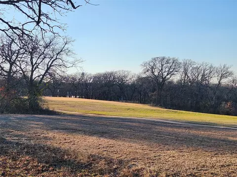 129 Diamond Oaks Dr, Nocona, TX 76255