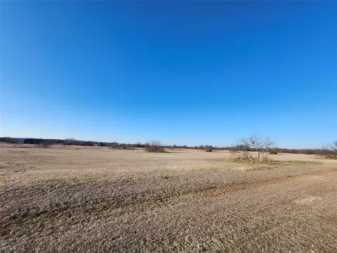 188 Nocona Dr, Nocona, TX 76255