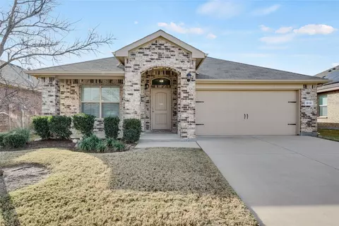 812 Walls Blvd, Crowley, TX 76036