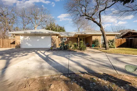 3612 Oakwood Dr, Grapevine, TX 76051