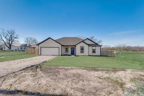 101 N Cedar St, Celeste, TX 75423 photo 4