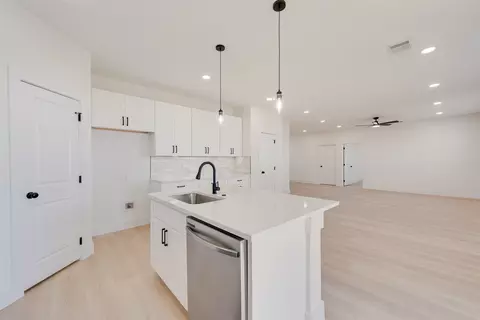101 N Cedar St, Celeste, TX 75423 photo 16