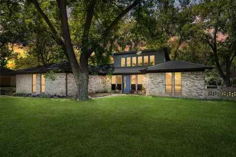 8904 N Longwood Dr, Granbury, TX 76049