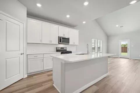 907 Edgehurst Dr, Mckinney, TX 75071