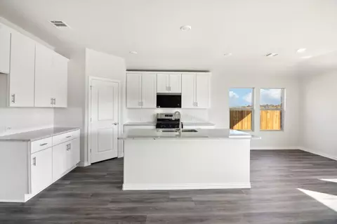 909 Edgehurst Dr, Mckinney, TX 75071
