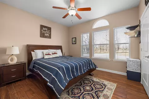 Bedroom - 2521 Brannon Ln, Perrin, TX 76486 photo 4 of 5