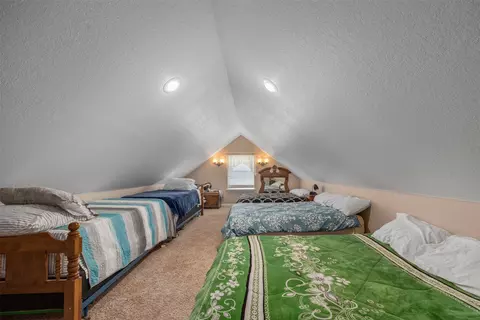 Bedroom - 2521 Brannon Ln, Perrin, TX 76486 photo 5 of 5