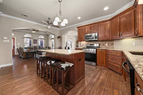 Kitchen - 2521 Brannon Ln, Perrin, TX 76486 photo 3 of 3
