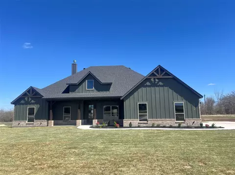 2024 Carrie Ln, Weatherford, TX 76088
