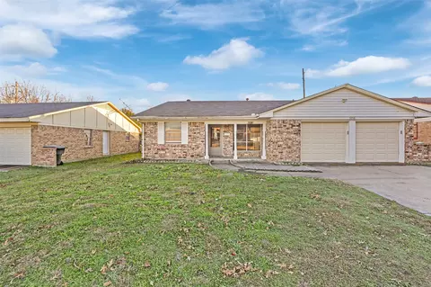 3216 Hillsdale Ln, Garland, TX 75042