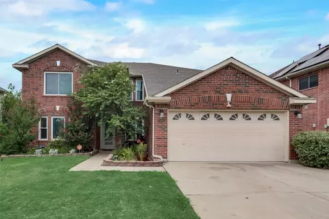 7501 Lake Whitney Dr, Arlington, TX 76002