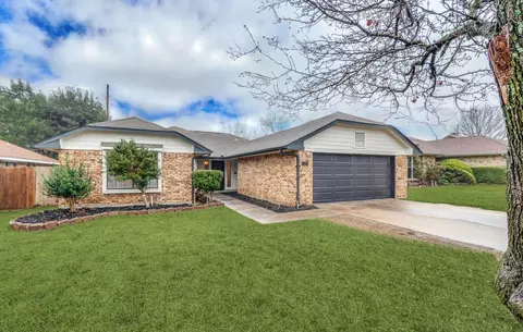 1150 Holly Ln, Cedar Hill, TX 75104