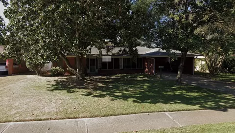 1802 Bayou Dr, Shreveport, LA 71105