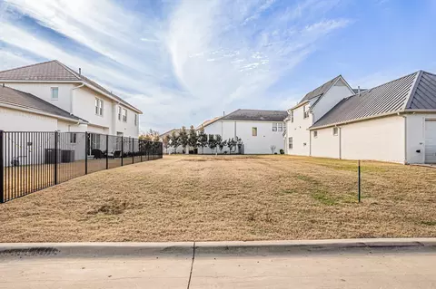 305 Magnolia Ln, Westworth Village, TX 76114